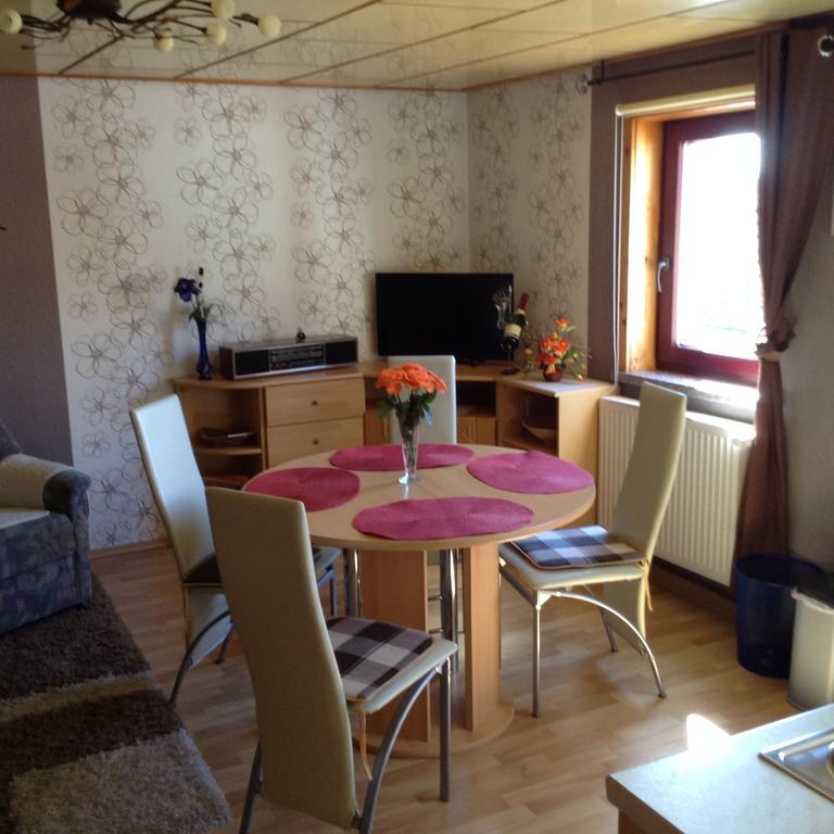 Ferienwohnung Dietlinde Bad Blankenburg Luaran gambar
